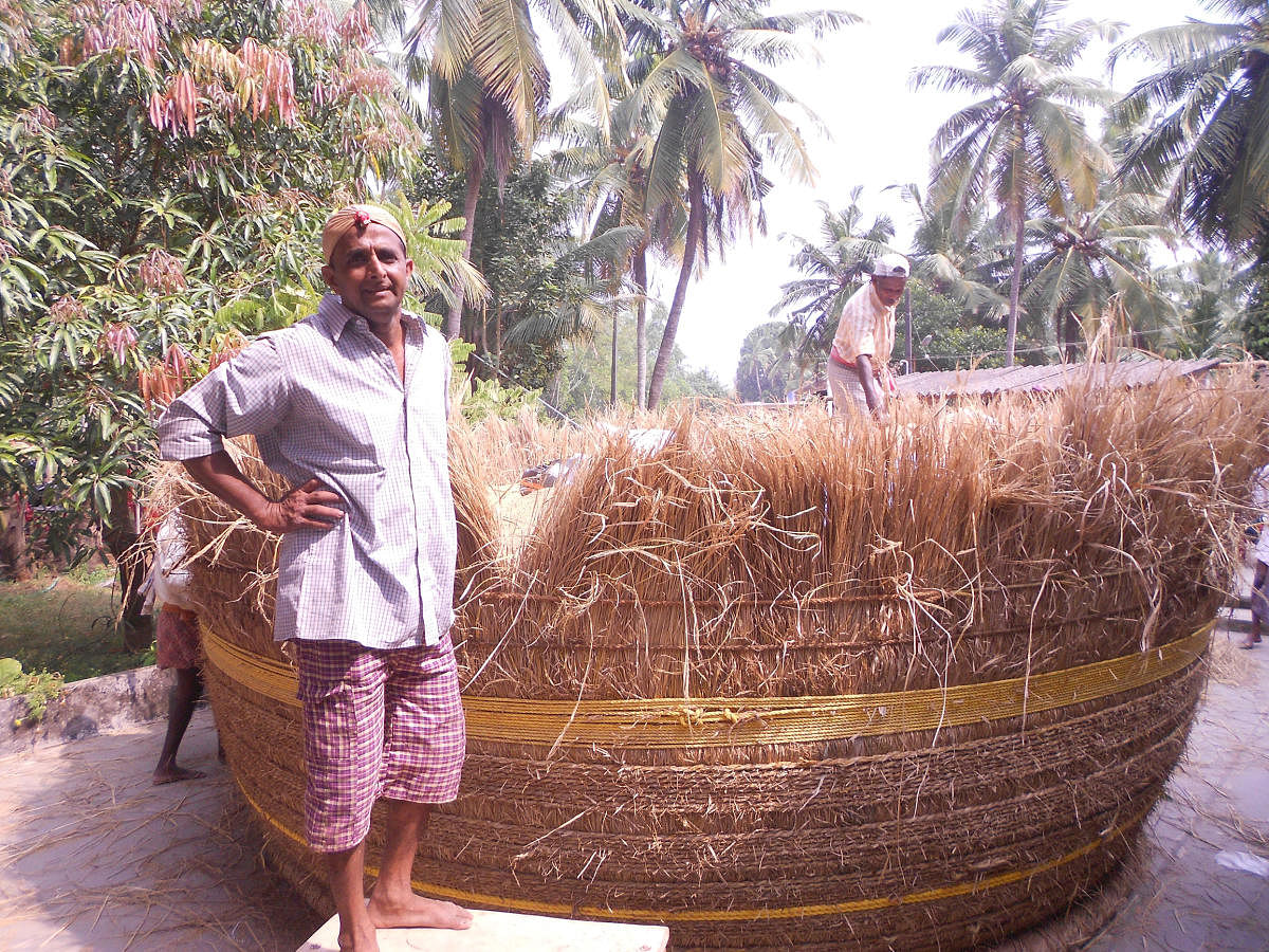 Rope made of hay for the Kanaja.