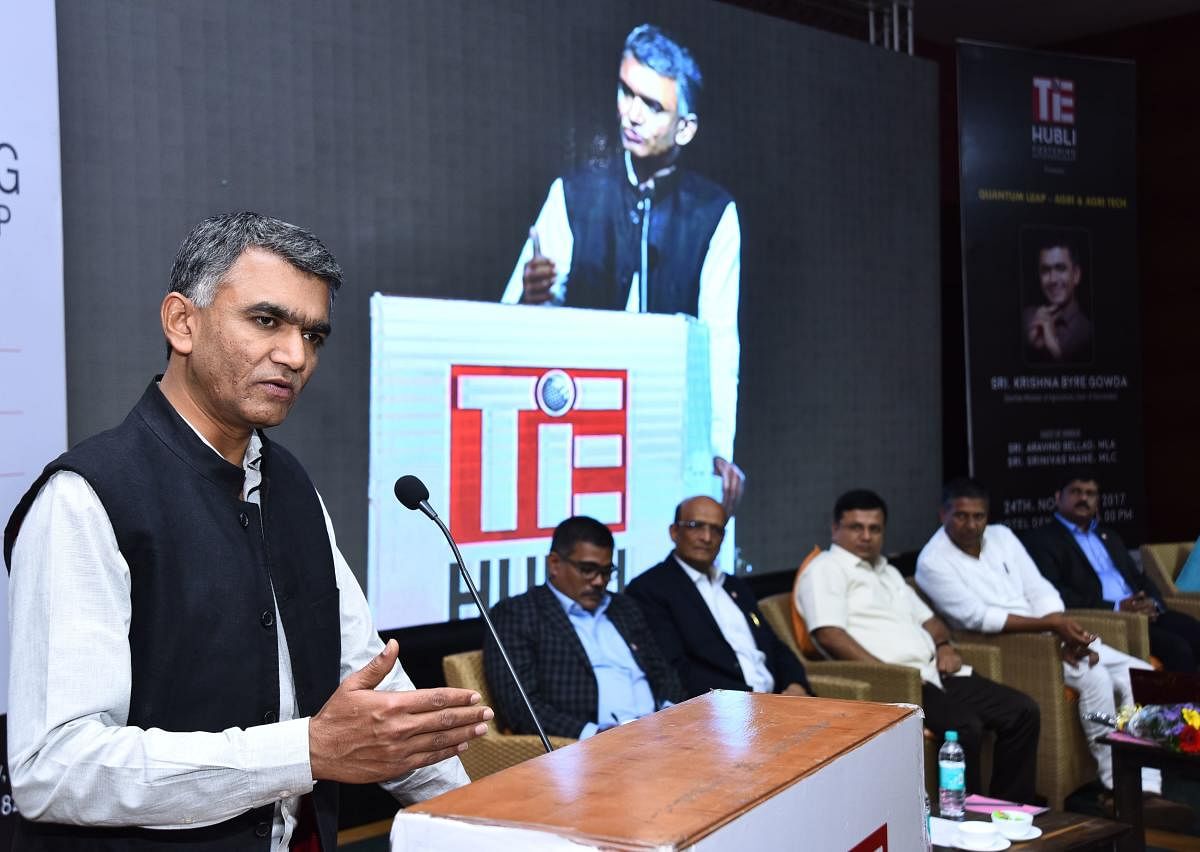 Agriculture Minister Krishna Byre Gowda speaks at the seminar on 'Quantum leap: Agri and agri-tech', in Hubballi on Friday.