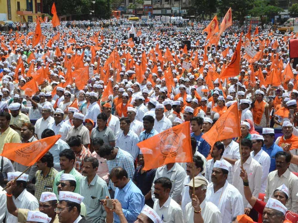A Veerashaiva-Lingayat awareness rally held in Gadag on Sunday had even urged the government to dissolve the seven-member panel. DH file photo