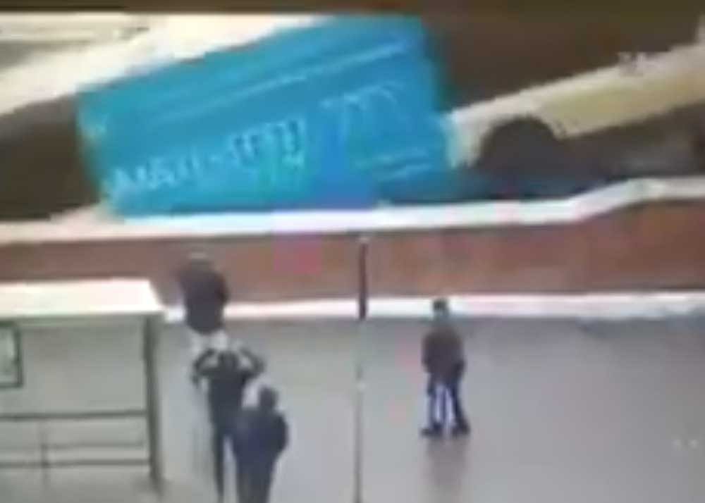 Screenshot of CCTV footage showing the bus just after running over a number of pedestrians in Moscow.
