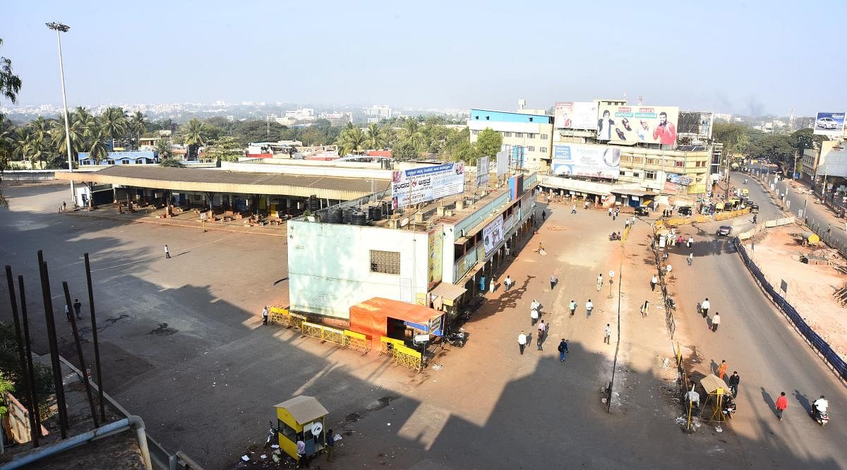 Old Bus Stand in Hubballi wears deserted look during the bandh on Wednesday.
