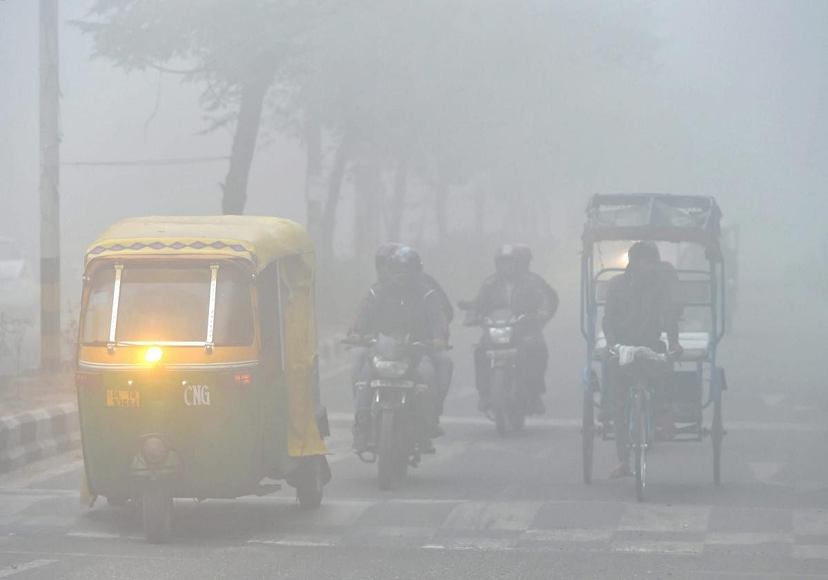 Season's worst fog hits over 200 flights in Delhi