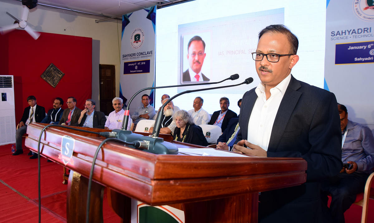 Gaurav Gupta, Government of Karnataka IT, BTand Tourism Department principal secretary, speaks at the valedictory programme of Sahyadri Conclave organised by Sahyadri College of Engineering and Management in Adyar on Wednesday.