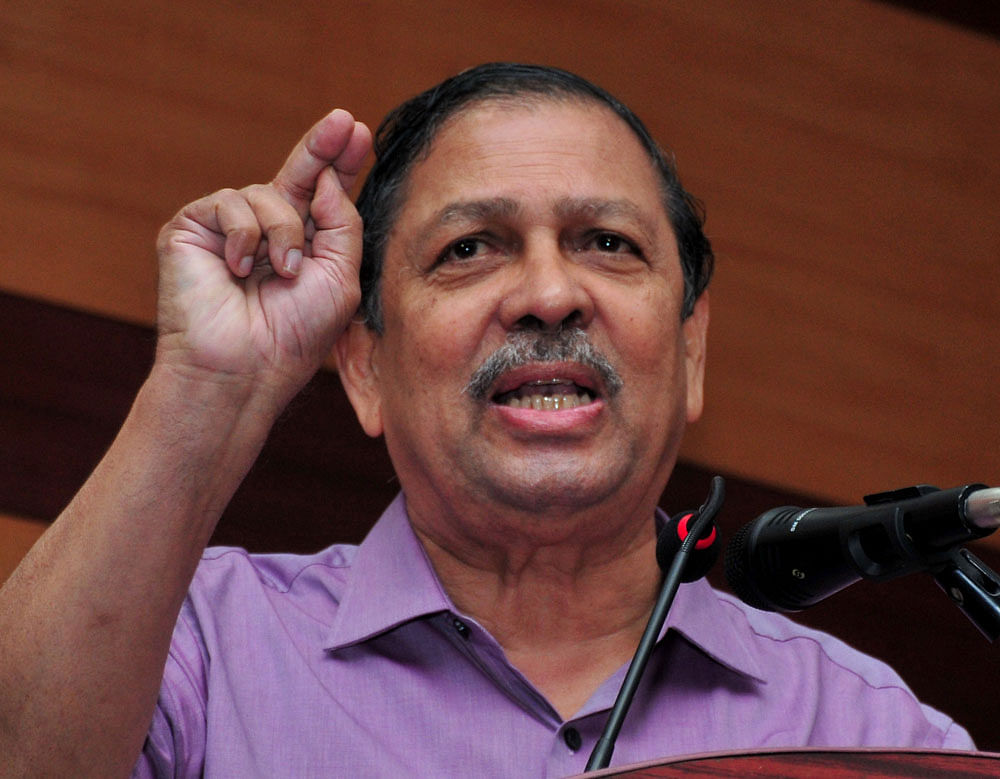 Santosh Hegde said that the internal matters of the judiciary should not have been made public, adding that what the four judges did could amount to contempt of court. DH file photo.