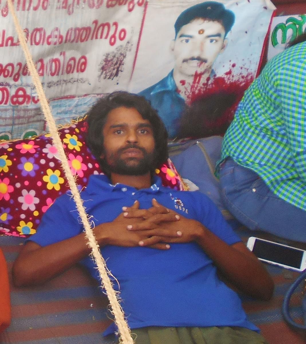 Sreejith during his protest near the State Secretariat in Thiruvananthapuram on Sunday/DH Photo
