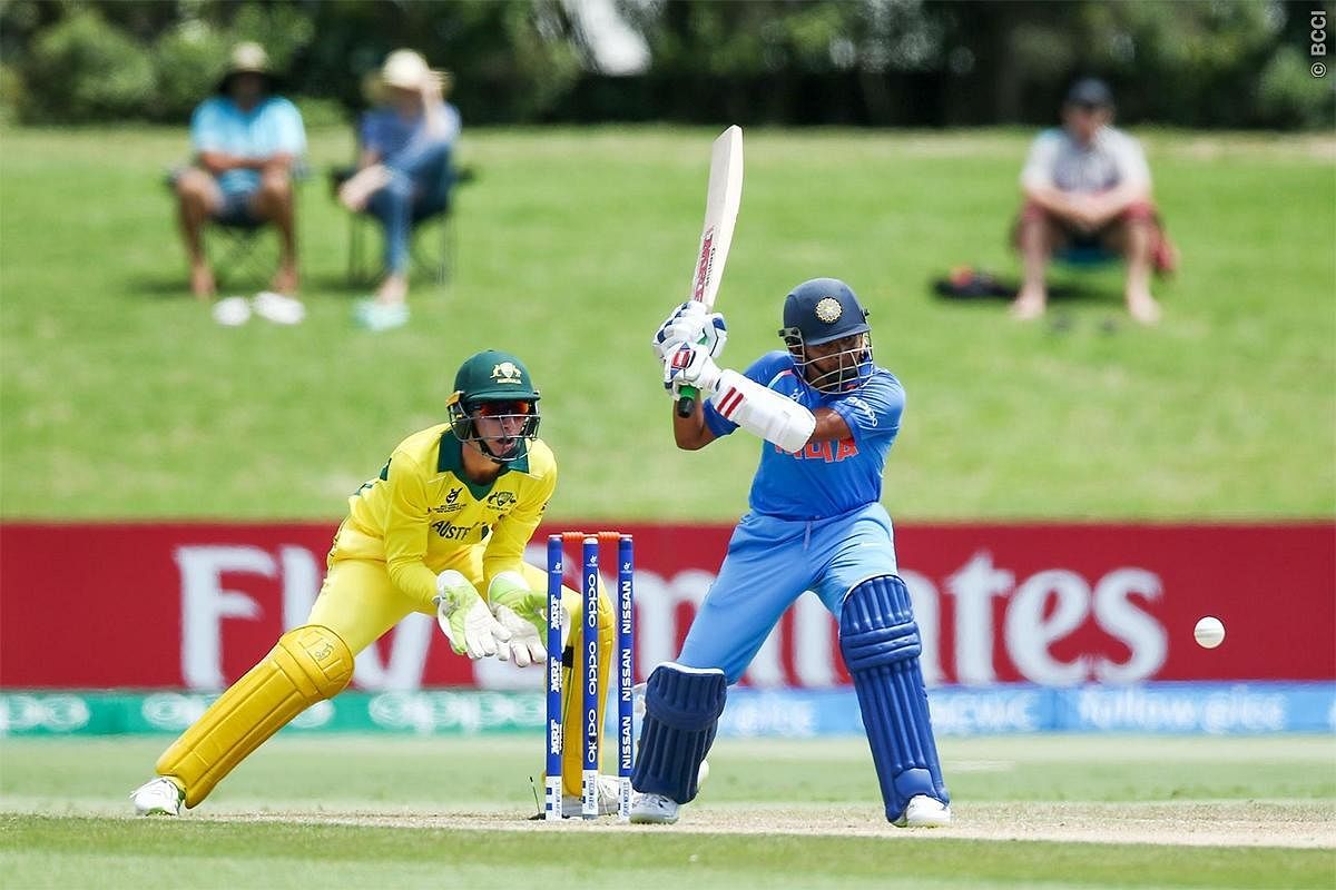 India thump Aussies in opener