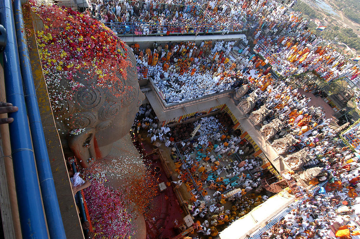 A views of Mahamastakabhisheka held in Shravanabelagola in 2006. DH Photo