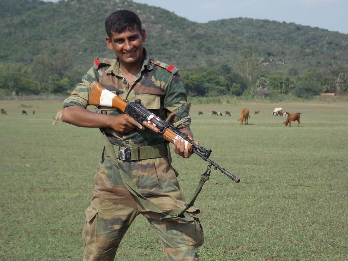 Om Paithane used to drive an Ola taxi in Pune. Now, he is all set to become an officer of the Indian Army.