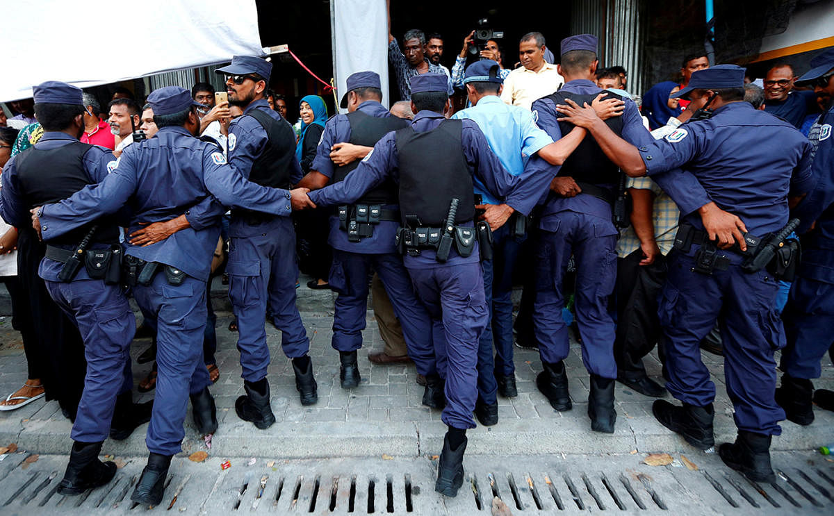 Maldivian authorities arrested more than 140 activists who defied a ban on rallies and demonstrated against a state of emergency imposed by President Abdulla Yameen, the opposition said Saturday. Reuters file photo
