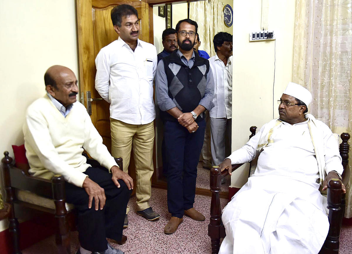 M C Nanaiah, who had kept himself away from active politics for smetime, was back in news only after Chief Minister Siddaramaiah paid him a visit in early January and invited him to join the Congress.