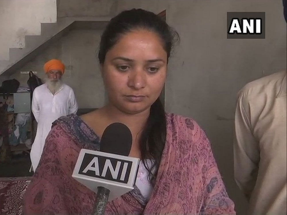 An inconsolable Gurpinder Kaur, whose 27-year-old younger brother Manjinder Singh was among the missing Indians also asked similar questions. Image Courtesy: ANI/Twitter