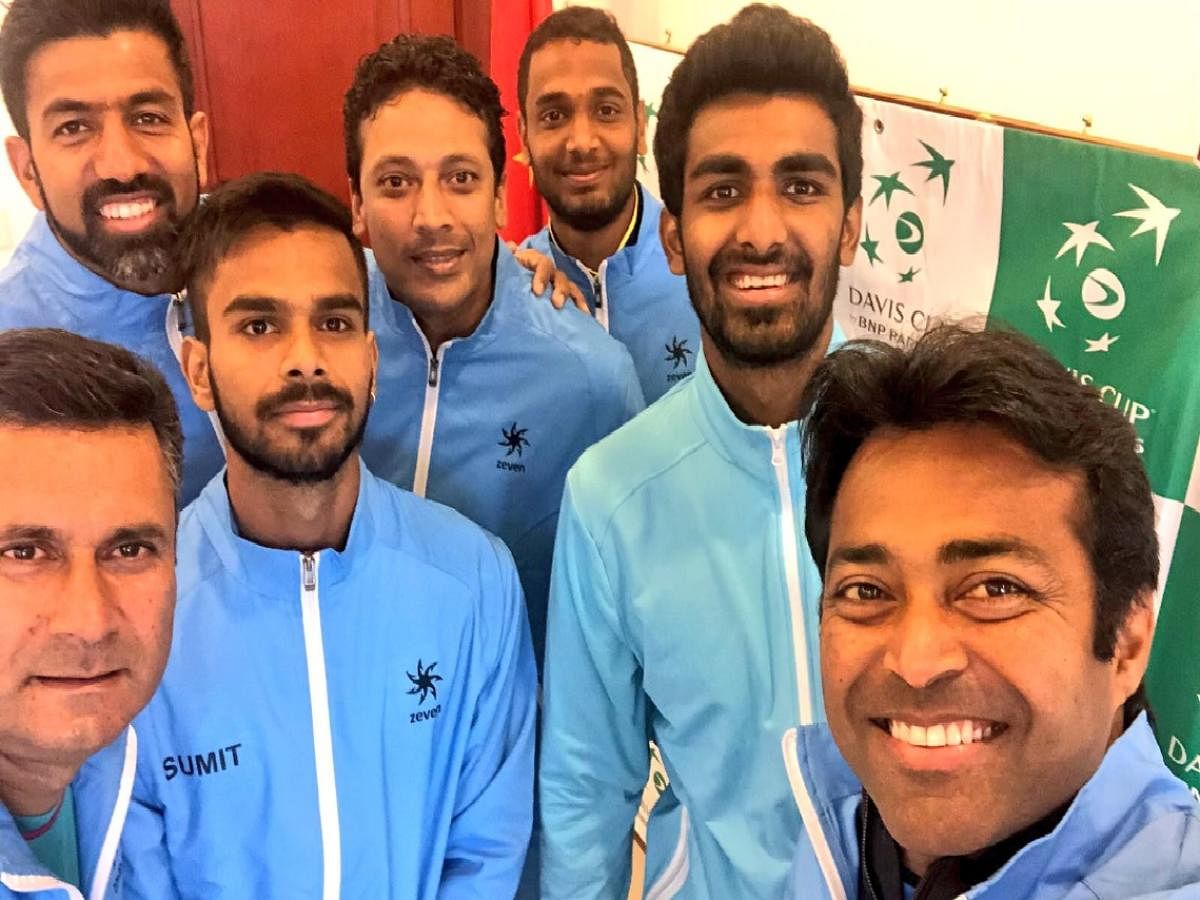 World record beckons Paes