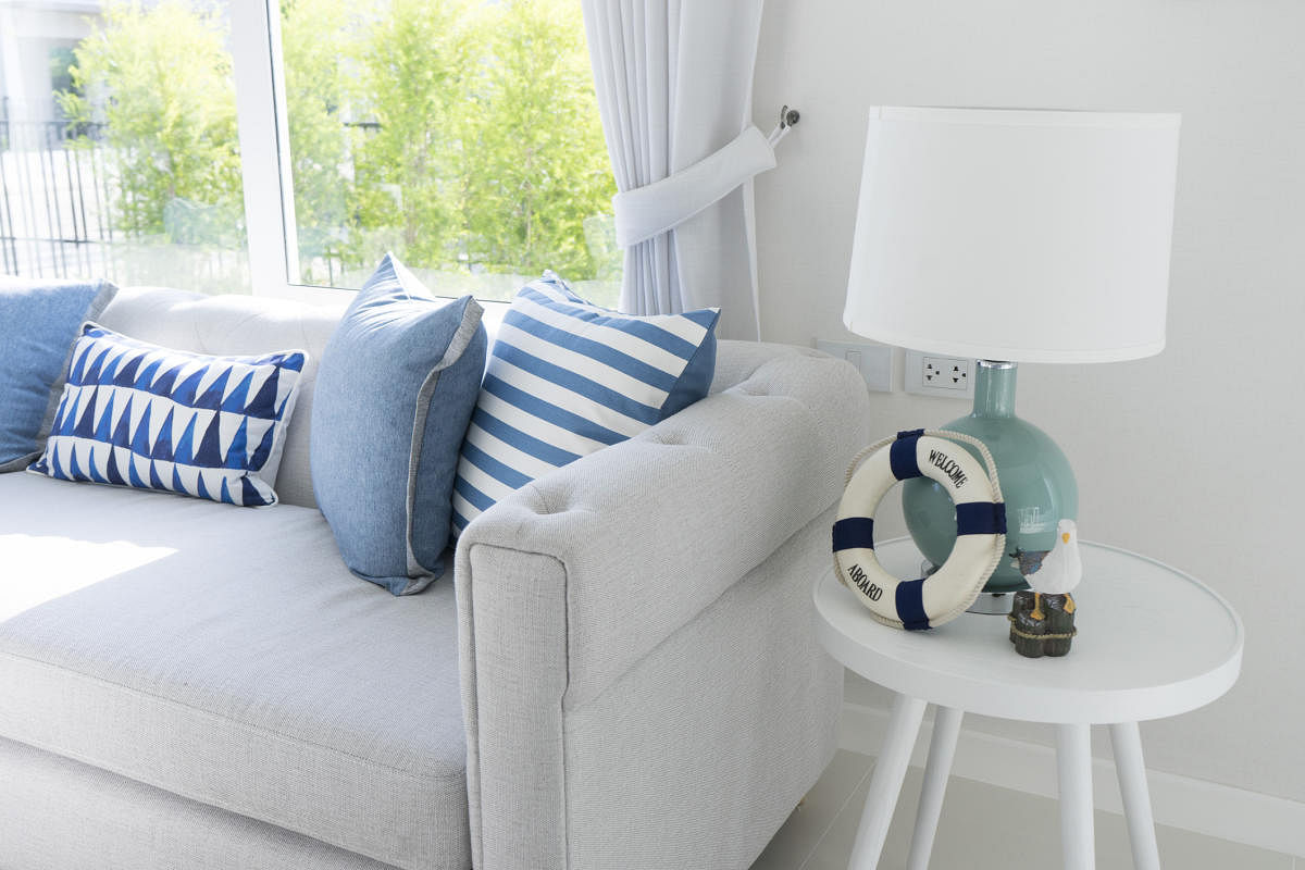 Beach decor is all about going minimal. Use the colours of the sea and sand to ensure subtlety and contrast.
