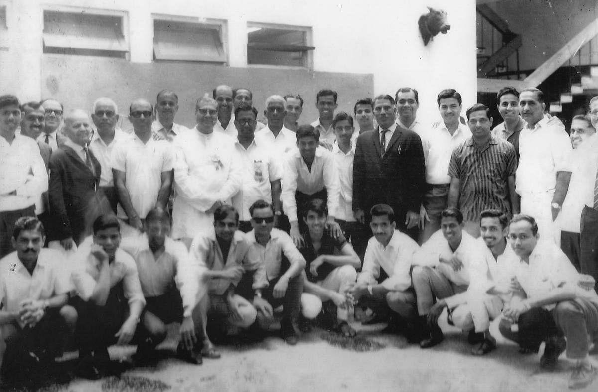 A rare photo from the collection of Kasturi Balakrishna Pai features cricketers M Chinnaswamy, Earpalli Prasanna, Madhav Manthri, Bapu Nadakarni, G R Vishwanath, along with popular figures Manel Srinivas Nayak, Basty Vaman Shenoy and T J Ramakrishnan (the then Deputy Commissioner of Dakshina Kannada, among others. The cricketers were part of the cricket tournament organised for the cause of Koyna earthquake victims relief fund, during April 5 to 7, 1968.