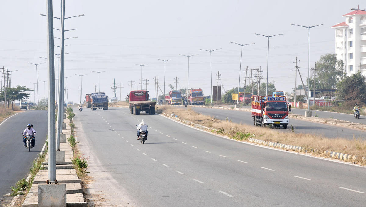A view of streetlights on Outer Ring Road (ORR), near Hinkal in Mysuru.