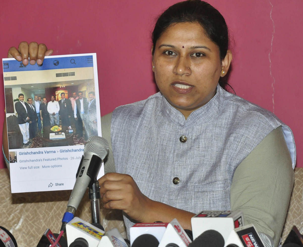Former DySP Anupama Shenoy releases documents in a press meet in Udupi on Friday.