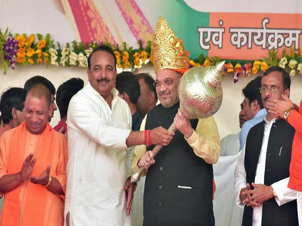 Dinesh Pratap Singh, a senior Congress leader and decades-old Gandhi family loyalist, joined BJP and vowed to ensure the end of the ''rule of one family'' in Raebareli. (PTI photo)