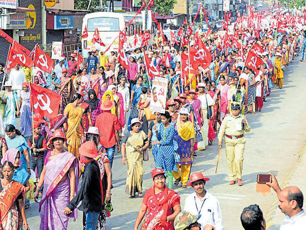At a time when youth and minority communities are up in arms against the BJP, the CPM finds it discouraging that the Muslim community and the younger generation do not find it an attractive platform to join. DH file photo for representation
