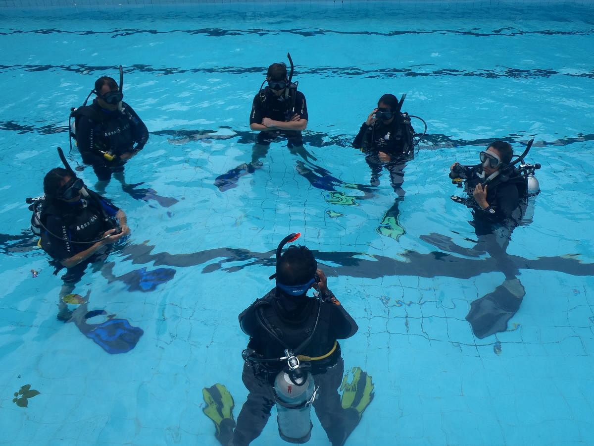 A training session at Planet Scuba.