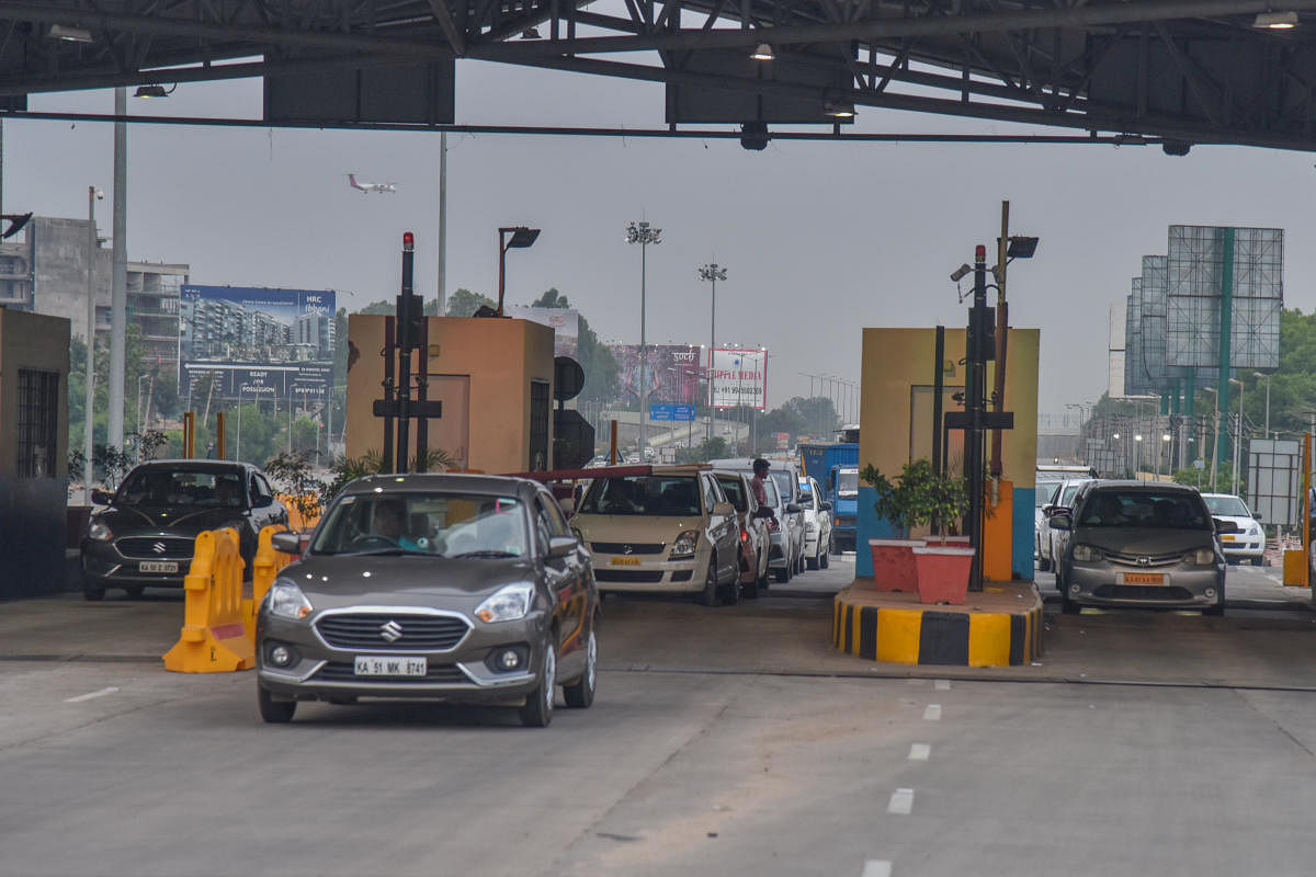Kempegowda International Airport road Devanahalli toll in Bengaluru. Photo by S K Dinesh