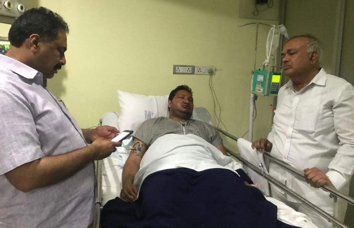 Vidwath, with a fractured leg, was dining at the cafe when the accused streamed in. Nalapad and his associates got angry because Vidwath had stretched his fractured leg in the aisle. The group brutally assaulted him and even chased him to the Mallya Hospital where he was admitted. DH file photo