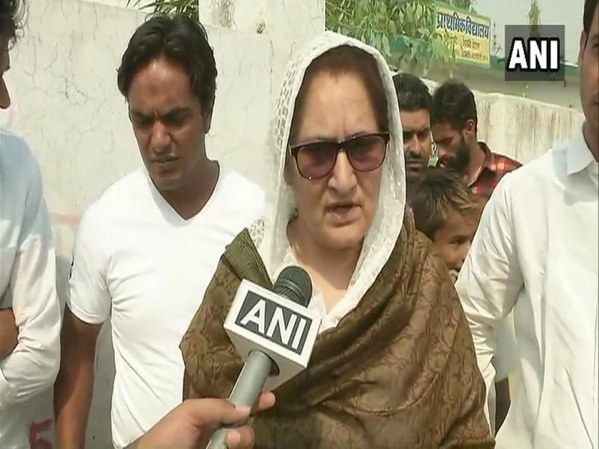 Tabassum Hasan, Rashtriya Lok Dal (RLD) candidate for Kairana Lok Sabha by-poll said, 'EVM machines are being tampered everywhere, faulty machines haven't been replaced in Muslim&amp;Dalit dominated areas. (ANI Photo)