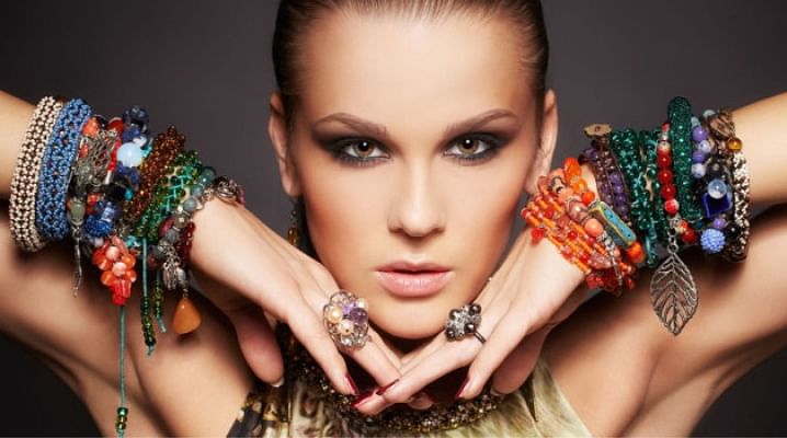 Cuff bracelets are a favourite among fashionistas. 