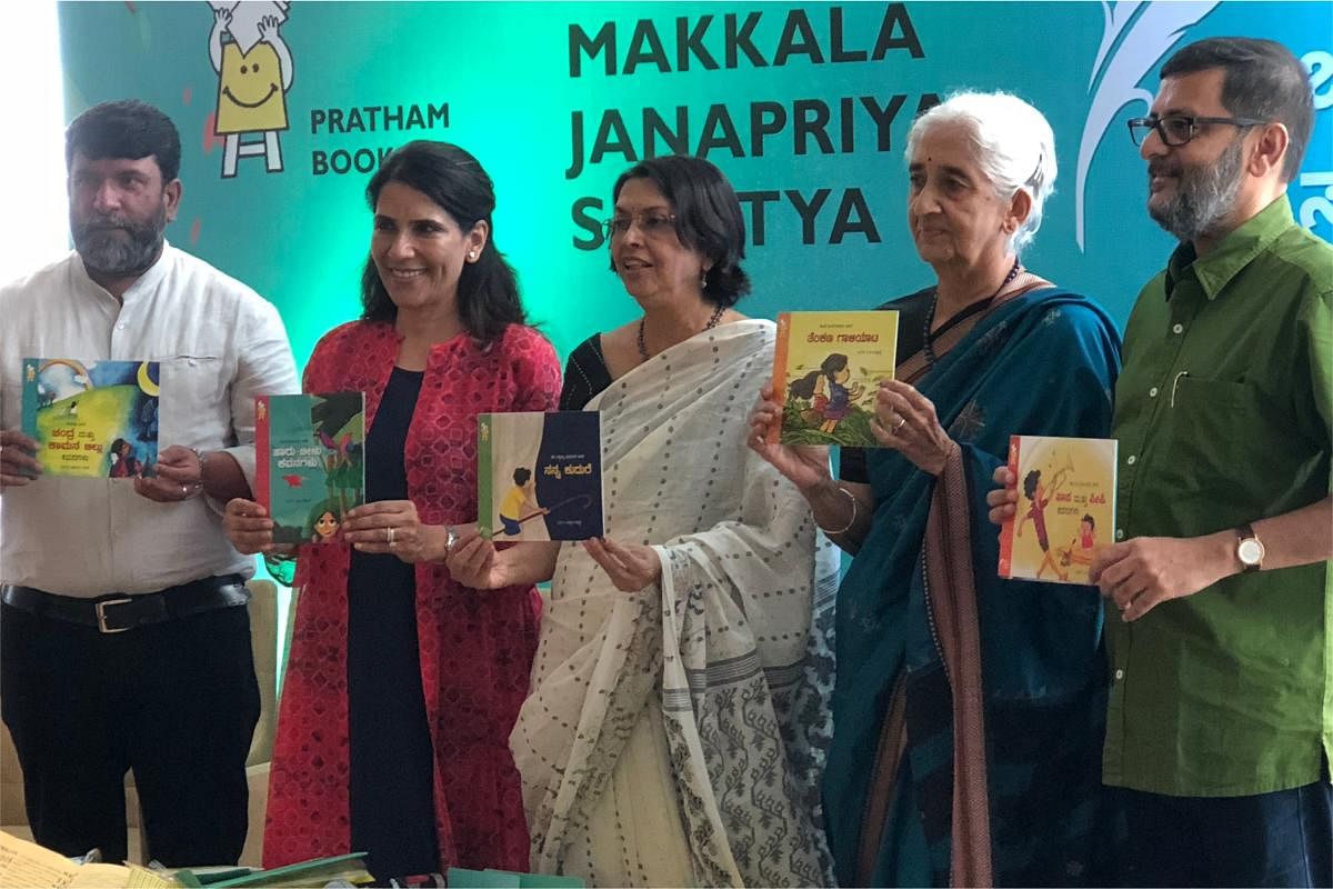 (L-R) Himanshu Giri, CEO, Suzanne Singh, Chairperson and Kanchan Bannerjee, Trustee of Pratham Books, Usha Mukunda, Consultant, Tata Trusts and Vivek Shanbhag, author, playwright, and curator of the poems featured in ‘Makkala Janapriya Sahitya’ releasing the set of five books in Ritz-Carlton.