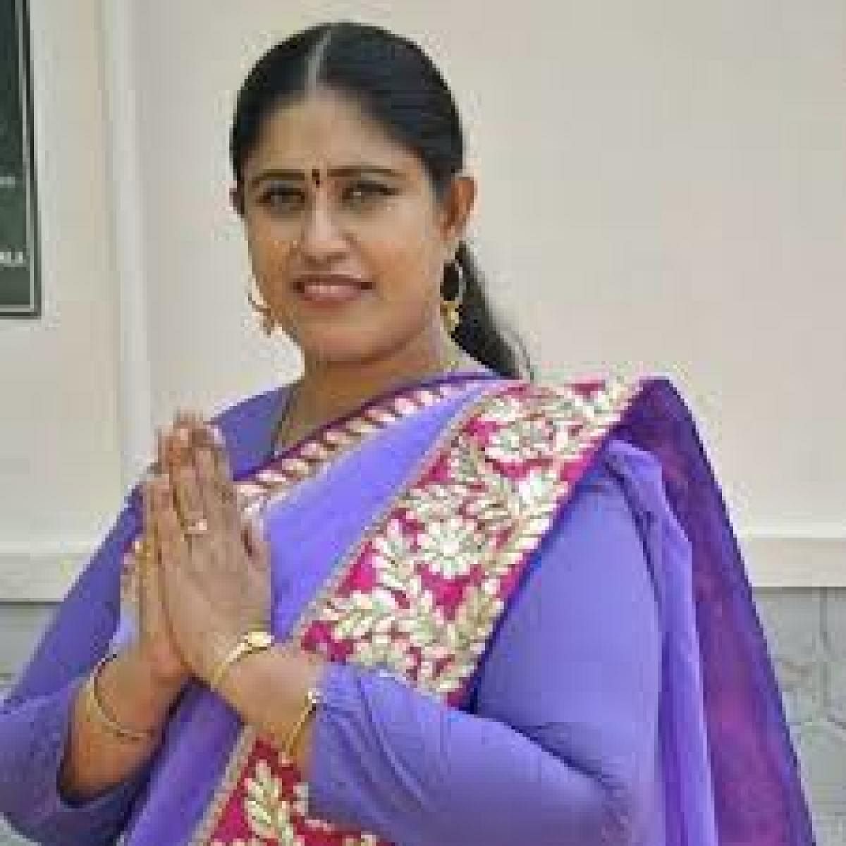 S Vijayadharani