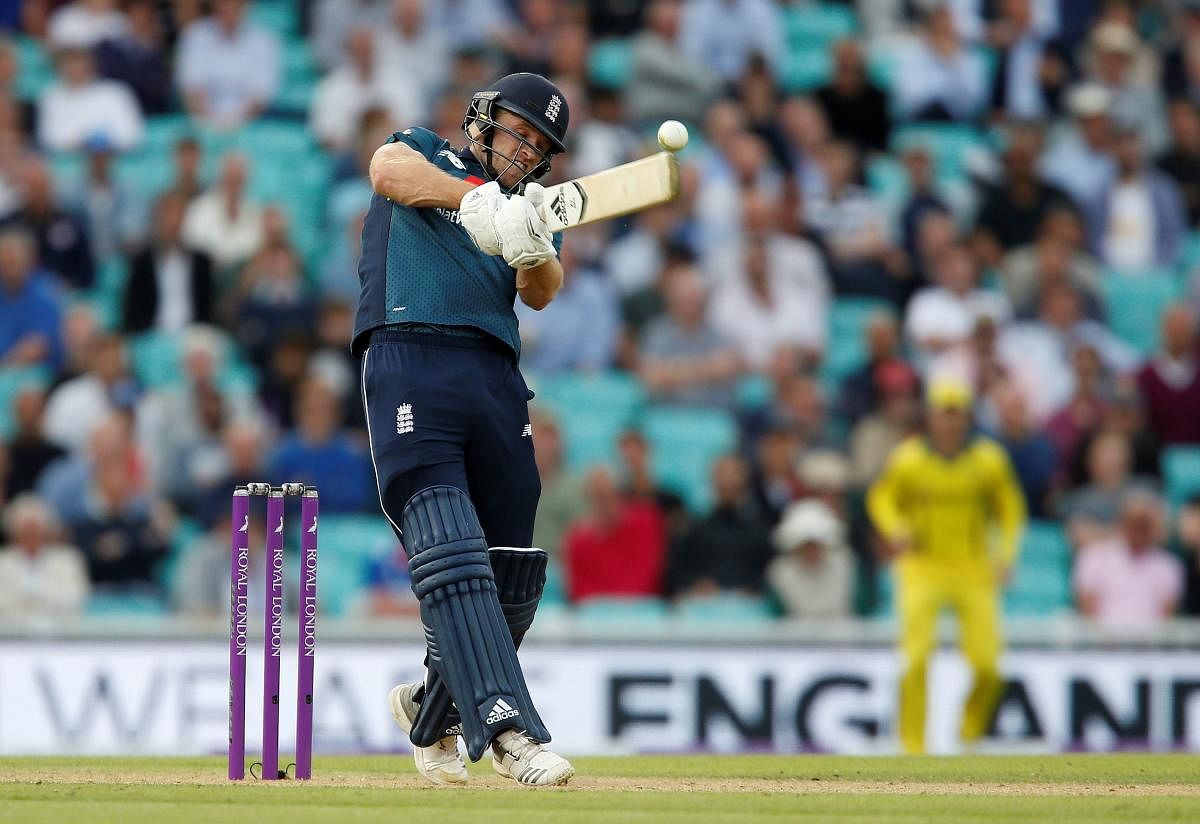 David Willey's unbeaten 35 saw England to a nervous three-wicket victory over Australia at The Oval on Wednesday.
