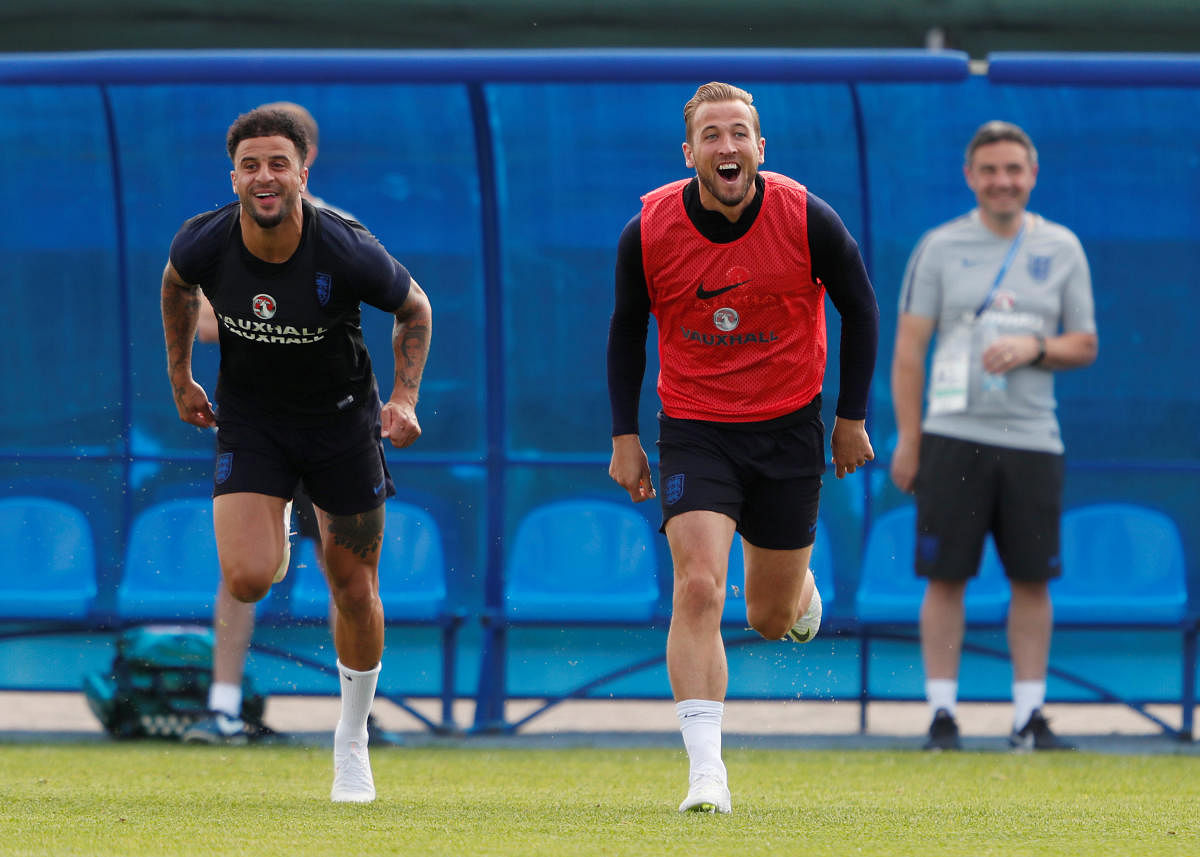 England's Kyle Walker and Harry Kane take part in a training session in Saint Petersburg. (Reuters Photo)