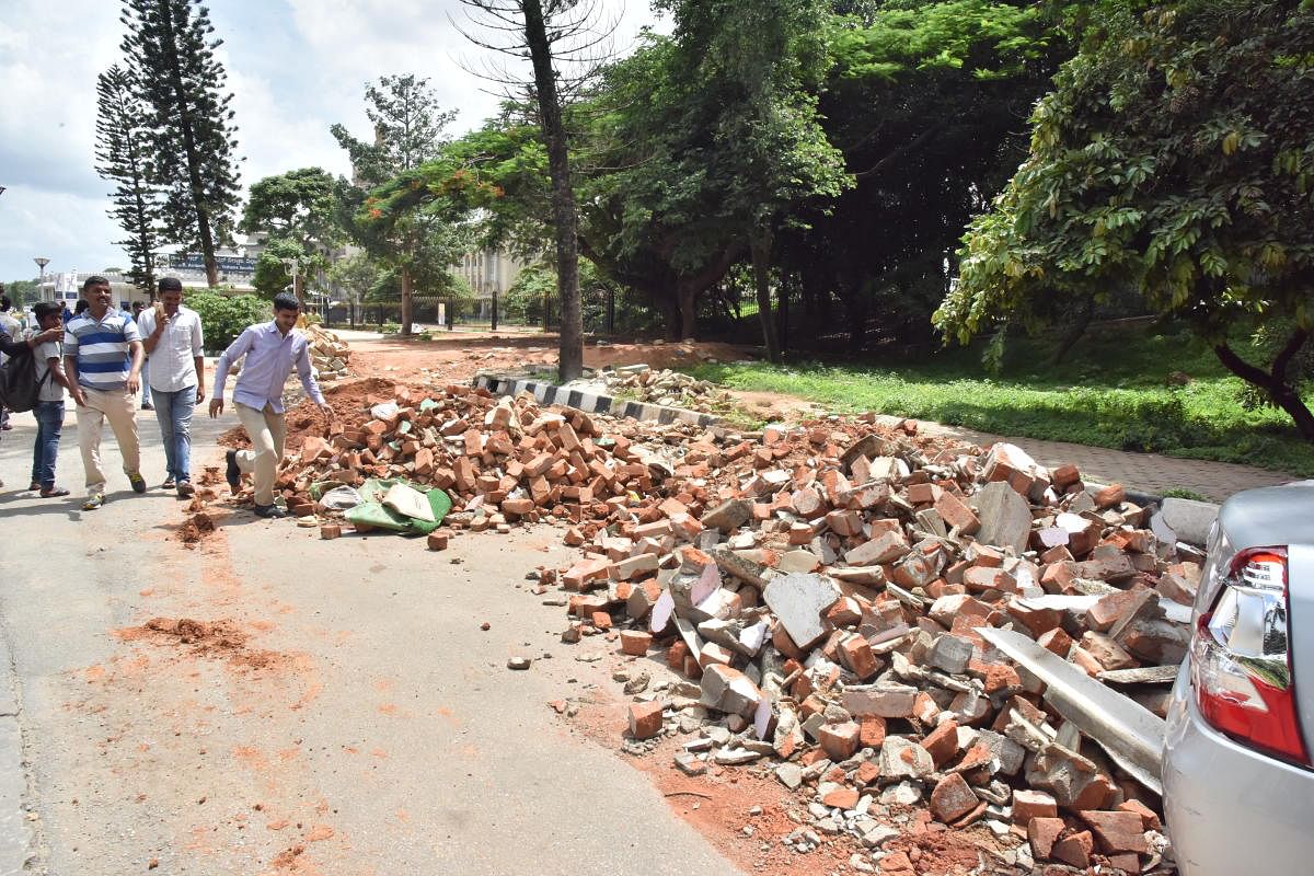 Debris dumped on Ambedkar Veedhi near the Vidhana Soudha. DH Photo/Janardhan B K