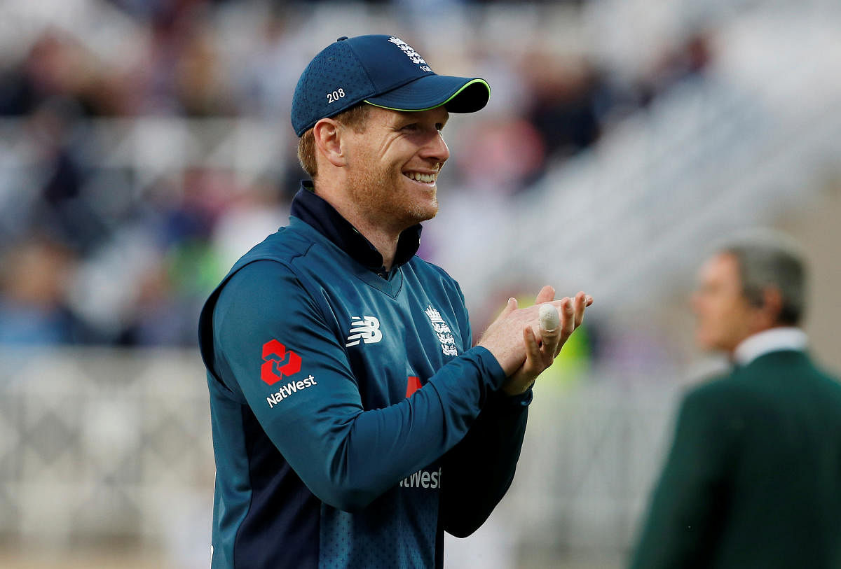England's Eoin Morgan acknowledges the fans after winning the match and series. (Reuters/Craig Brough)