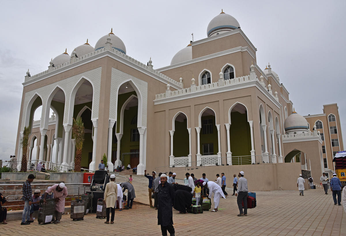 Naming row: The three-storeyed Haj Bhavan in Hegde Nagar in north Bengaluru has 100 rooms, set up for Haj pilgrims. It was been hailed as the first of its kind in the country when it was inaugurated in 2016. DH File Photo