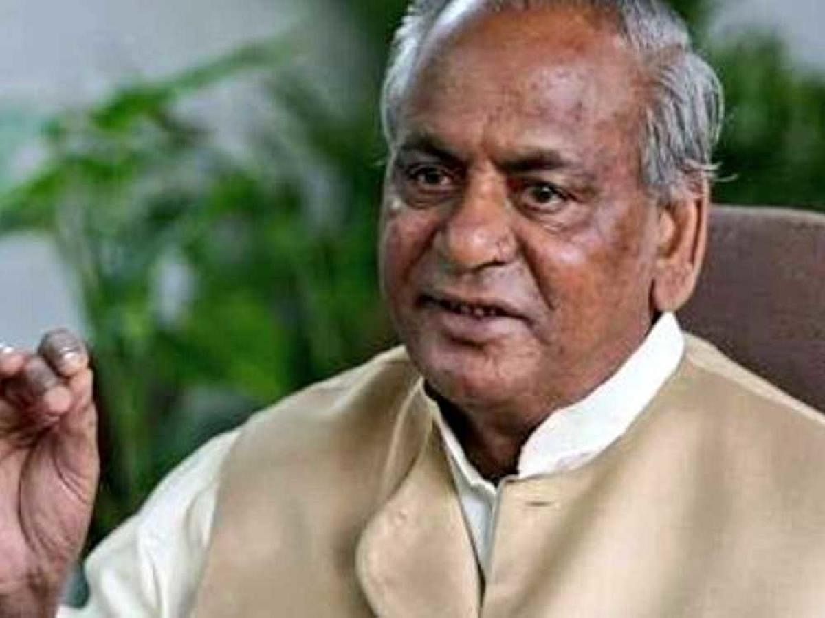 Rajasthan governor and former Uttar Pradesh chief minister Kalyan Singh have asked the backward castes not to beg for their rights but to slap anyone who deprives them of their due. File photo