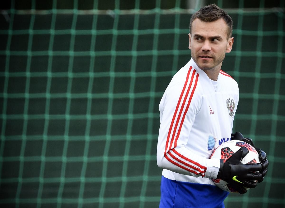 Russia's goalkeeper Igor Akinfeev at a training session on Wednesday. (AFP Photo)