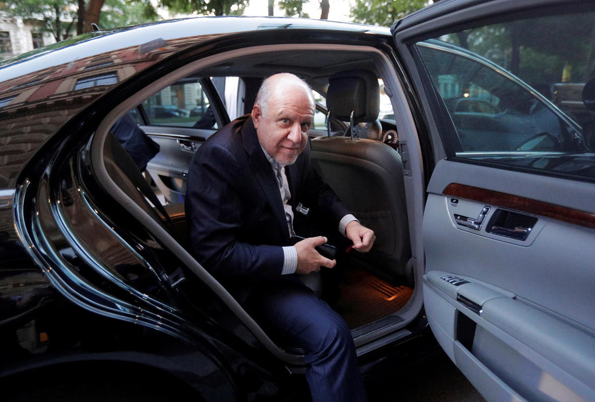 Iran's Oil Minister Bijan Zanganeh arrives at his hotel ahead of a meeting of OPEC oil ministers in Vienna, Austria. (Reuters File Photo)
