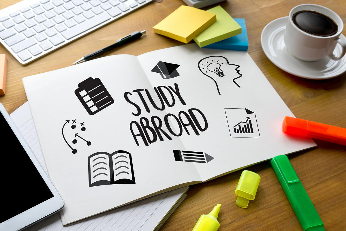 KEEP IN MIND When planning to study abroad, it is important for students to select the course and university they want to study only after thorough research.