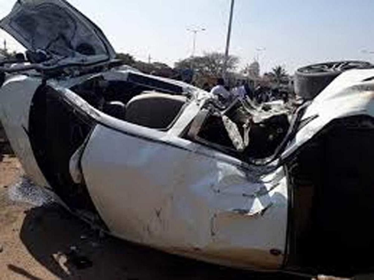 The accident occurred near the Haliyapur crossing under the Jagdishpur police station area last evening, they said. DH file photo for representation