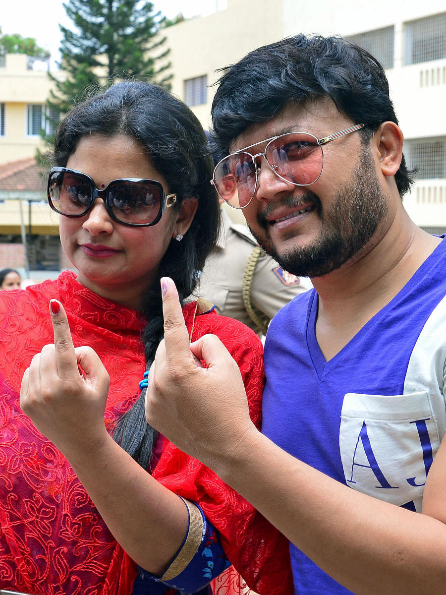 Actor Ganesh and his wife Shilpa