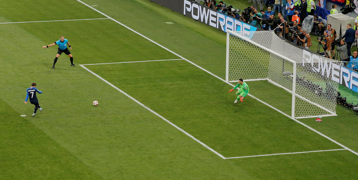 France's Antoine Griezmann scores their second goal from the penalty spot past Croatia's Danijel Subasic. (REUTERS/Maxim Shemetov)