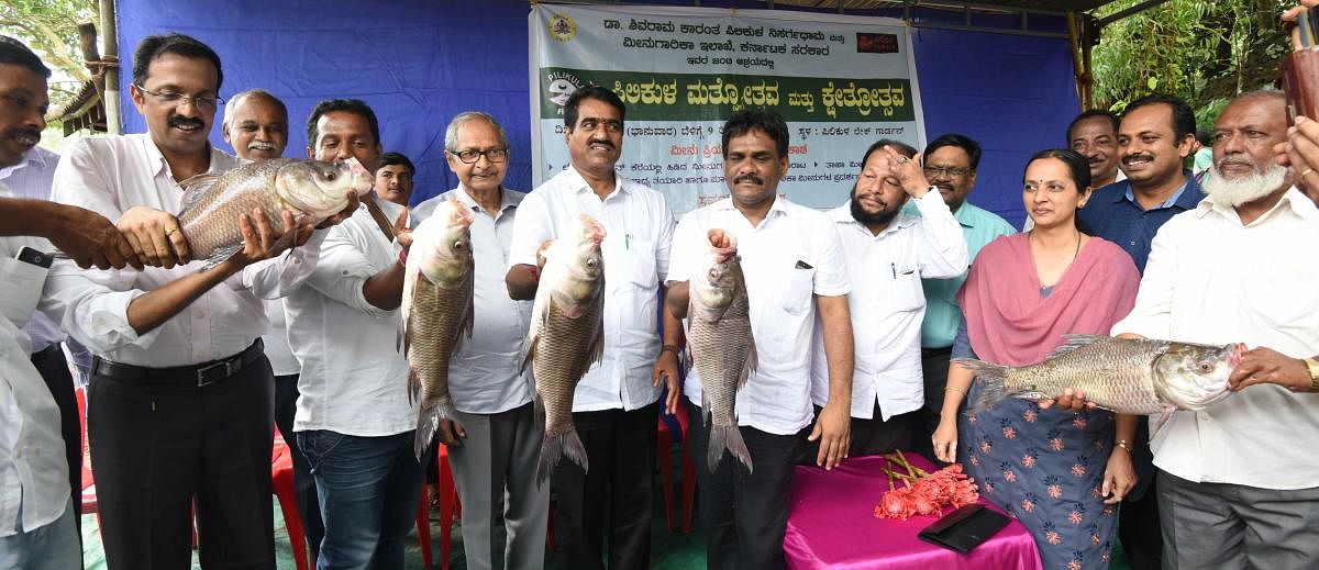 Moodbidri MLA Umanath Kotian inaugurates ‘Matsya Utsava’, a fish carnival, at Pilikula in Mangaluru.