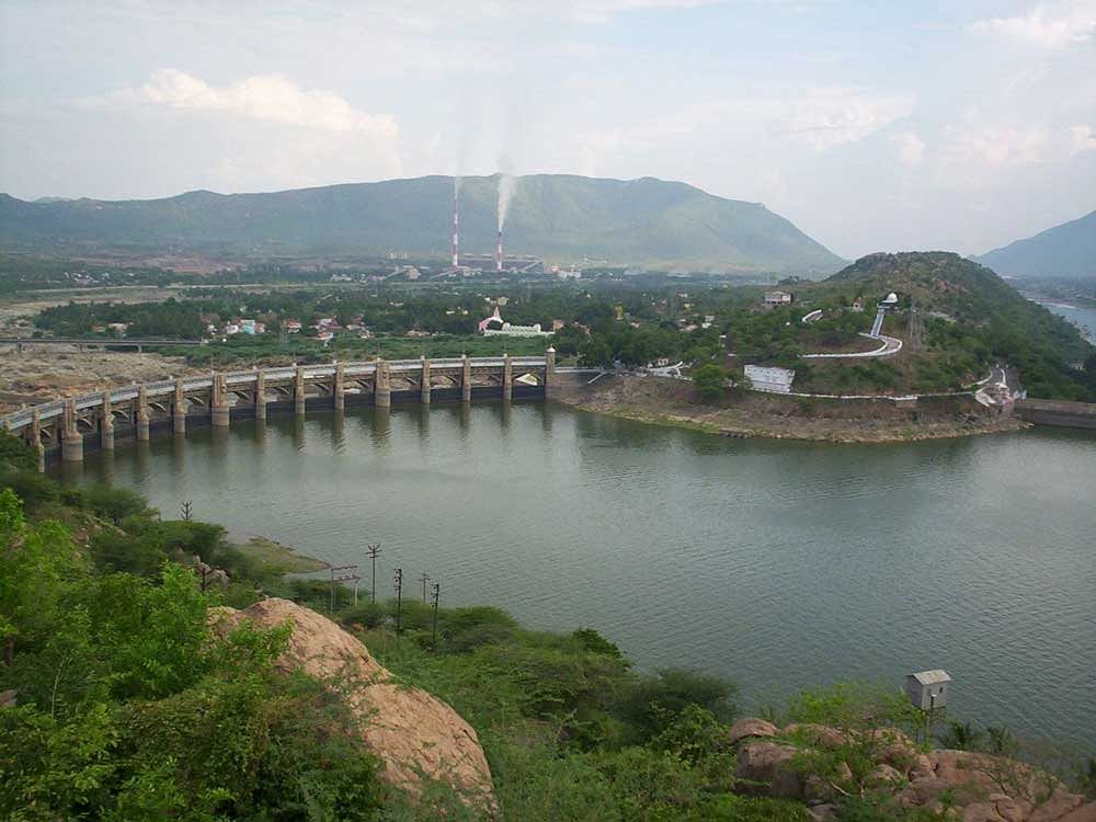 The storage capacity of Mettur Dam touched 90 feet as heavy rains filled up the Cauvery river.