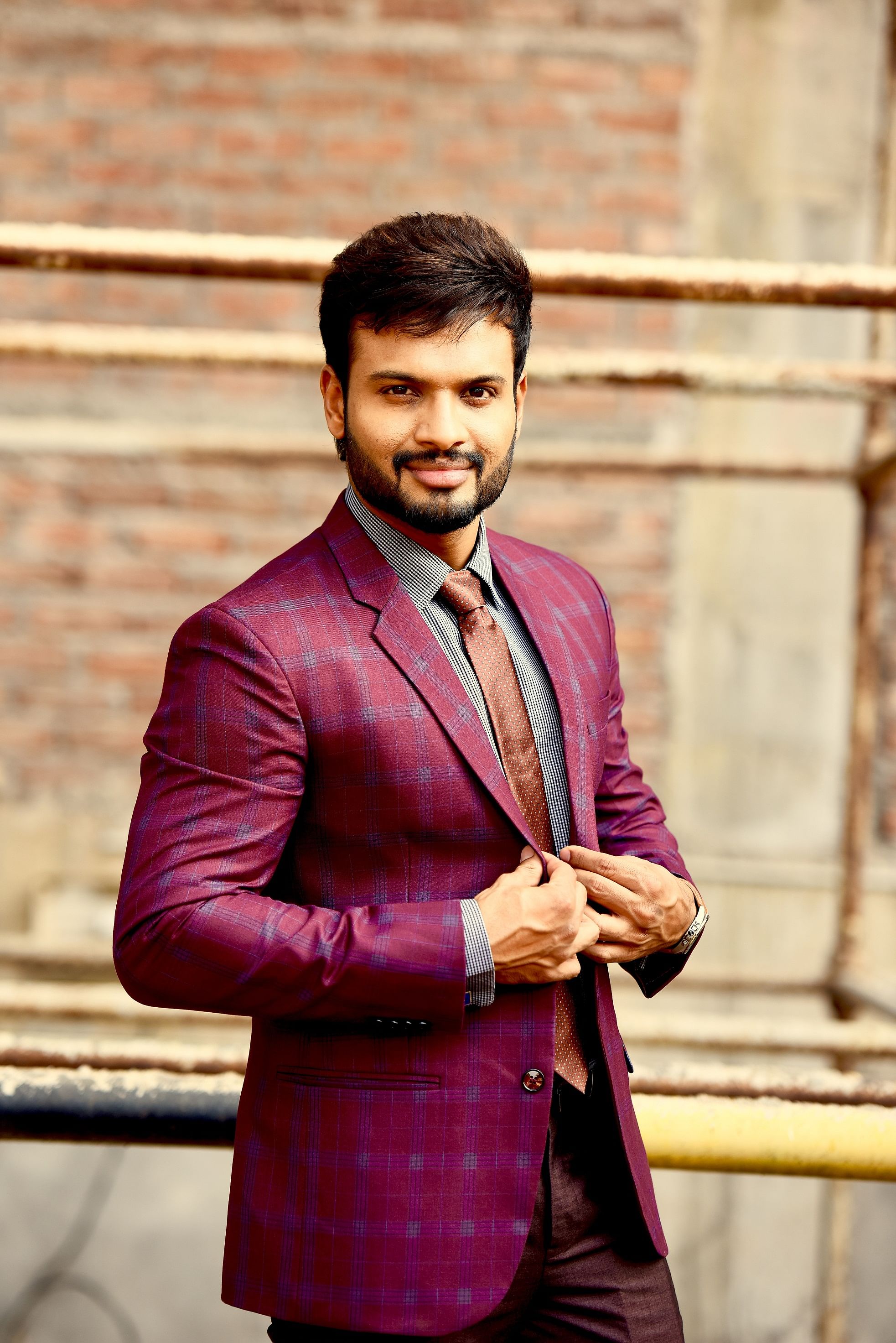Actor Sumanth Shailendra made his debut in the Kannada film industry with ‘Dilwale’. His other notable projects in Kannada include ‘Tirupati Express’, ‘Bettanagere’ and ‘Bhale Jodi’. He recently ventured into the Telugu film industry with ‘Brand Babu’, releasing in the first week of August. He also recently turned a producer.