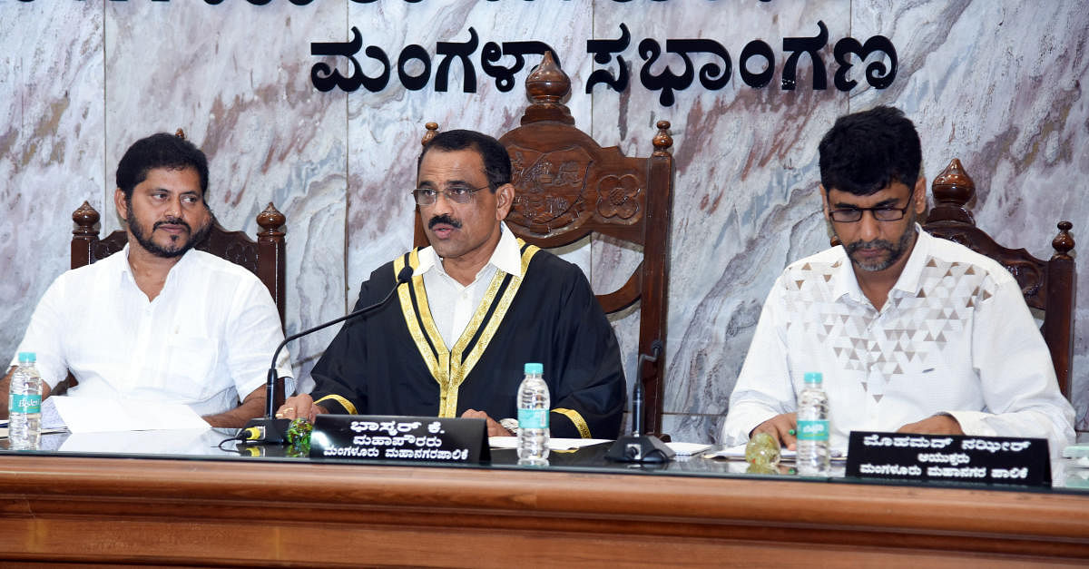 Mayor Bhaskar Moily speaks at a special meeting of the council of the Mangaluru City Corporation on Thursday.