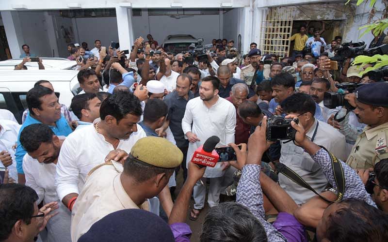 Tejashwi, who led a nine-member delegation of Opposition leaders, including former Chief Minister Jitan Ram Manjhi and Congress Legislature Party (CLP) leader Sadanand Singh, to Muzaffarpur’s shelter home on Wednesday, raised two pointed questions to Nitish. Credits: Mohan Prasad