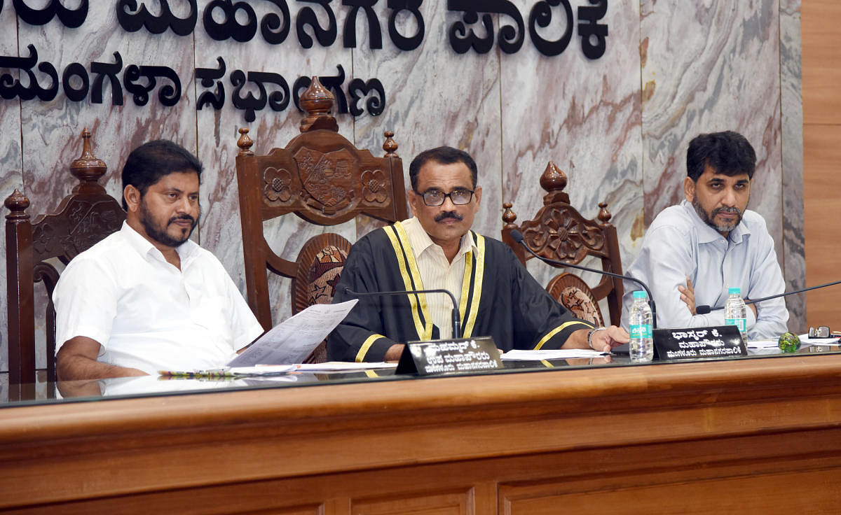 Mayor Bhaskar Moily chairs the monthly meeting of the council of Mangaluru City Corporation in Mangaluru on Monday.