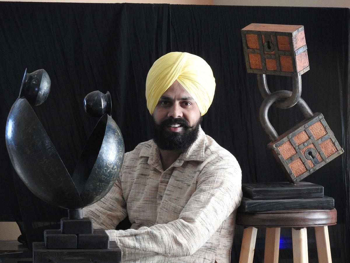 Sculptor Harminder Singh Boparai 