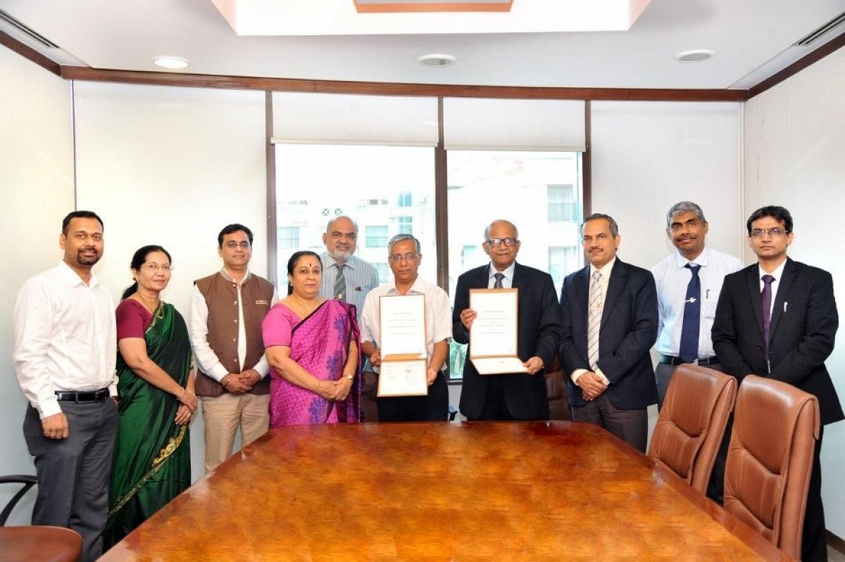 Dr H Vinod Bhat, MAHE vice chancellor, and Dr Anjum Soni, deputy medical coordinator of International Committee of the Red Cross – Geneva exchanged an MoU in Manipal on Thursday.