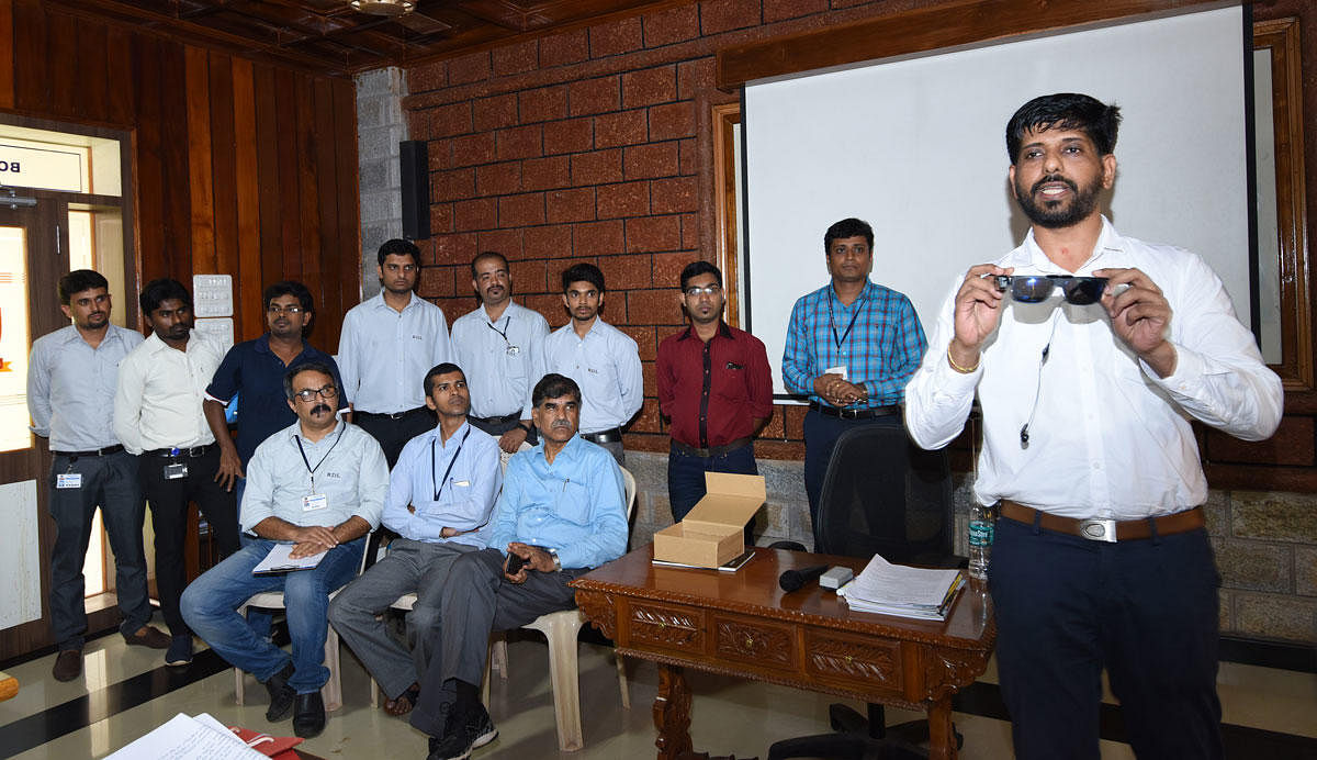 RDL Technologies Pvt Ltd CEO Raghavendra G Shetty explains VL glass for visually challenged.